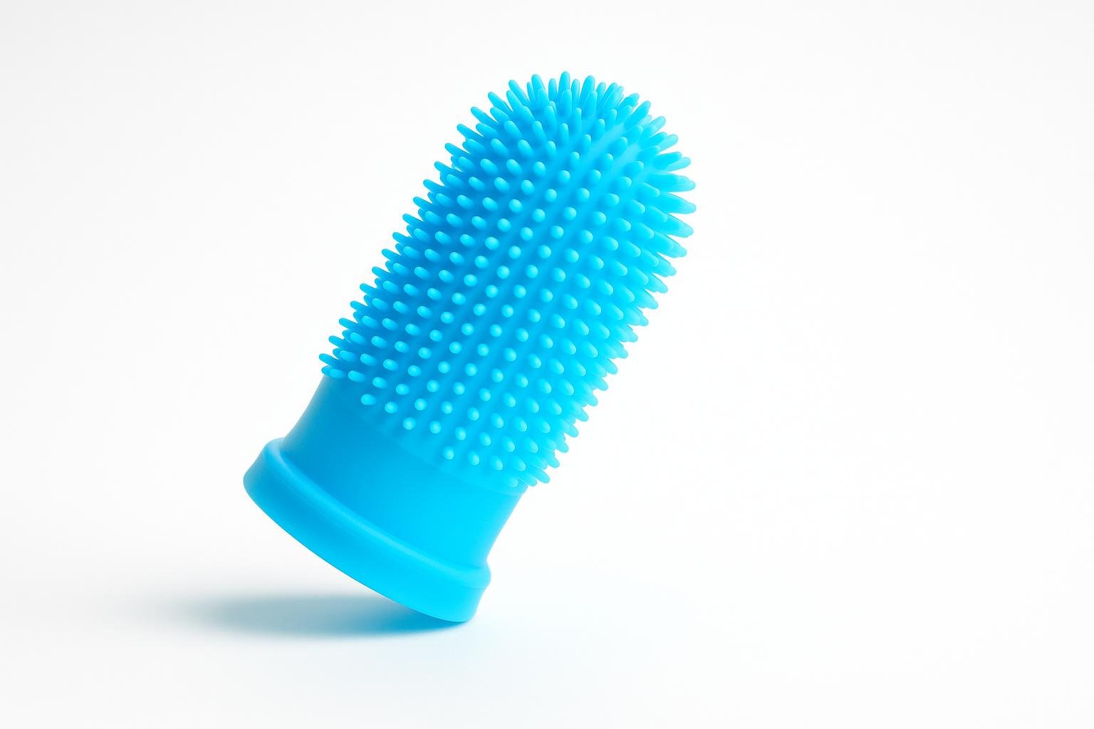 Cani e gatti con alito sano: routine quotidiana per prevenire tartaro e malattia dentale